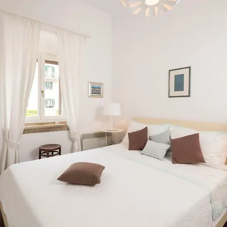 Novak Bonaparte - Hvar Center Hvar Town