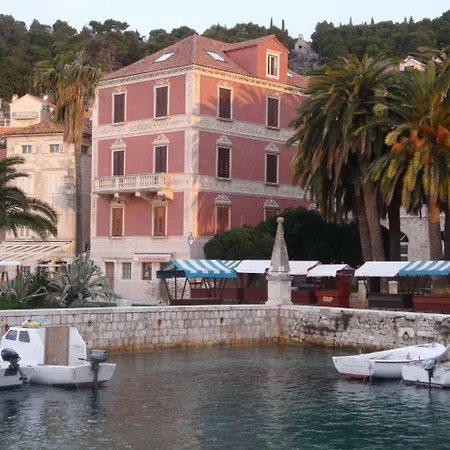 Novak Bonaparte - Hvar Center * Hvar Town